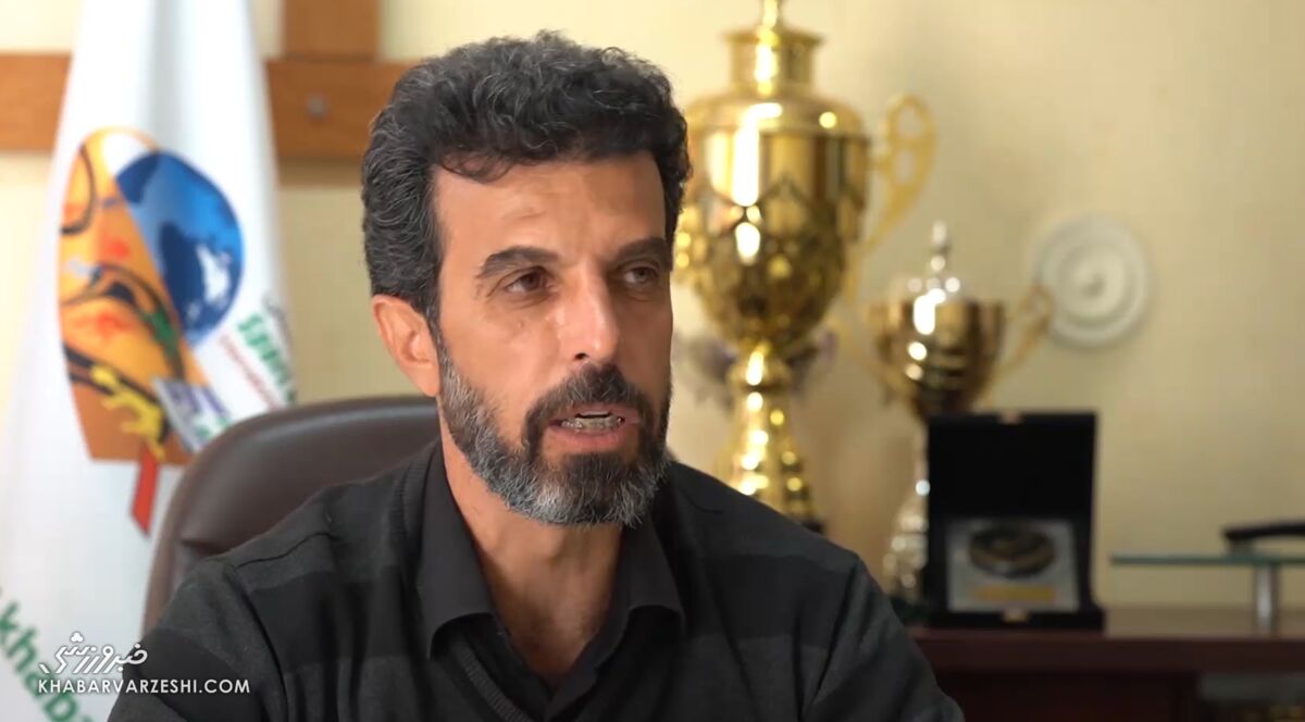 گزارشگر بازی پرسپولیس: پرسپولیسی‌ها گفتند تو مدافع ما را خراب کردی/ آن‌هایی که به خانواده‌ام توهین کردند را به خدا واگذار می‌کنم