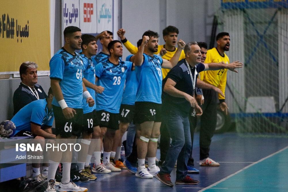 سرمربی تیم هندبال استقلال: مشکلاتی که در بازی داشتیم به‌دلیل وقفه طولانی‌مدت لیگ بود