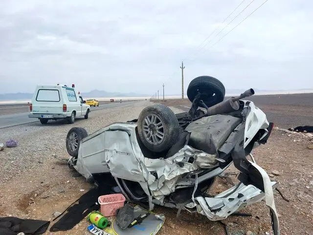 یک فوتی، در واژگونی خودرو در محور نایین به انارک