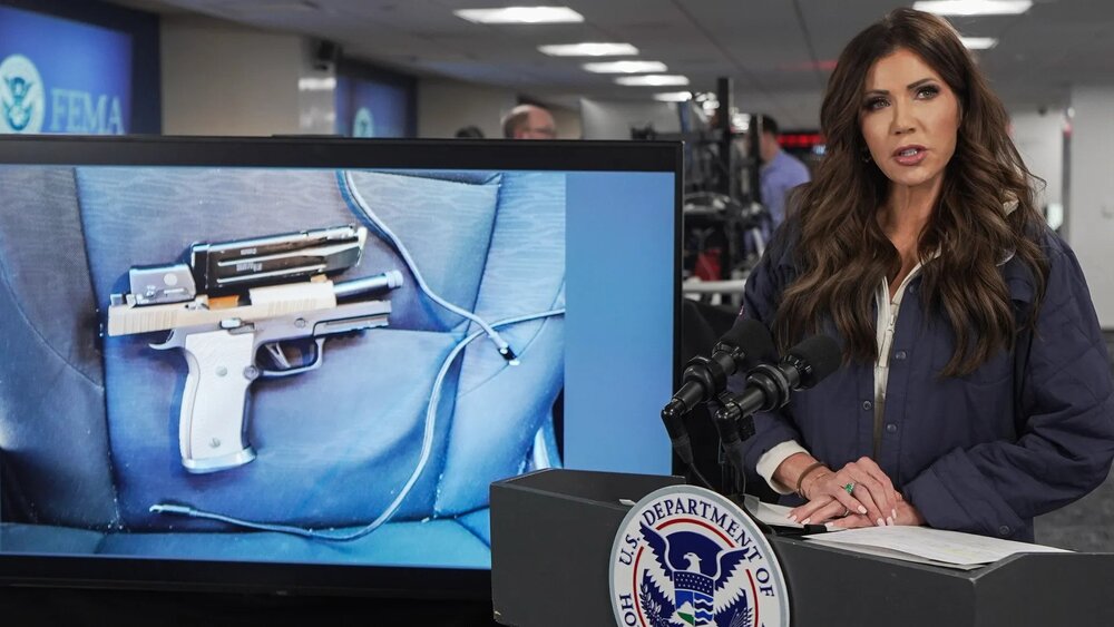 وزیر امنیت داخلی ترامپ زیر تیغ تند انتقادات در بحران مینیاپولیس