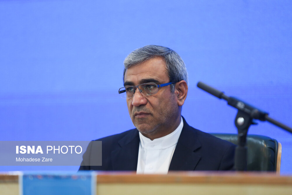 لزوم واگذاری اختیارات به استانداران برای حل سریع مشکلات تولید