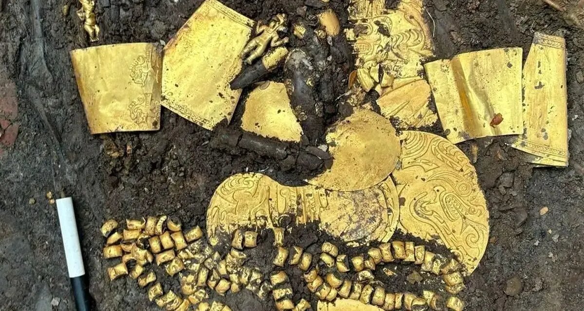 «ارباب فلوت‌ها» پس از ۱۲۰۰ سال زیر خاک پیدا شد! | عکس