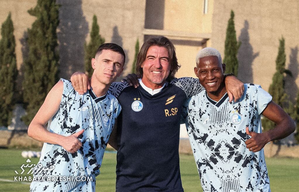 یک خارجی در مسیر ایران برای حضور در استقلال