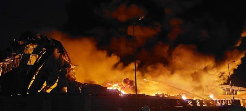 جزییات آتش‌سوزی در واحد تولید پلیمری شهرک صنعتی آبادان