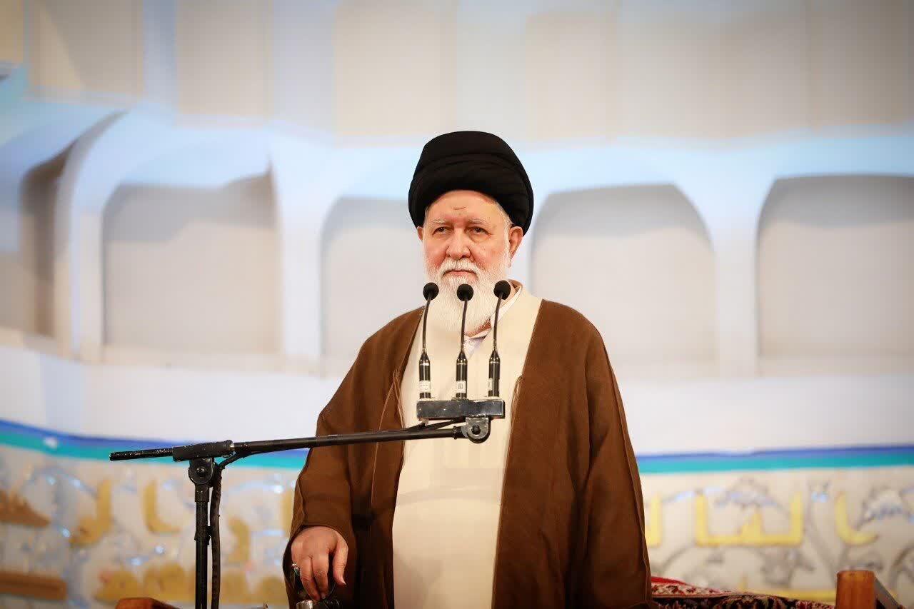 تقسیم کار بین برادران و خواهران بسیجی توسط علم الهدی؛ هر کدام چه وظایفی باید داشته باشند؟/ بسیج در جریان اتفاقات پیشگام باشد