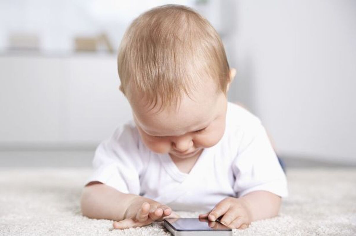 نتایج یک مطالعه جدید درباره اثر موبایل‌های هوشمند بر کودکان