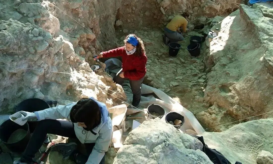 کشف غاری ۴۳ هزار ساله پر از جمجمه حیوانات! | عکس