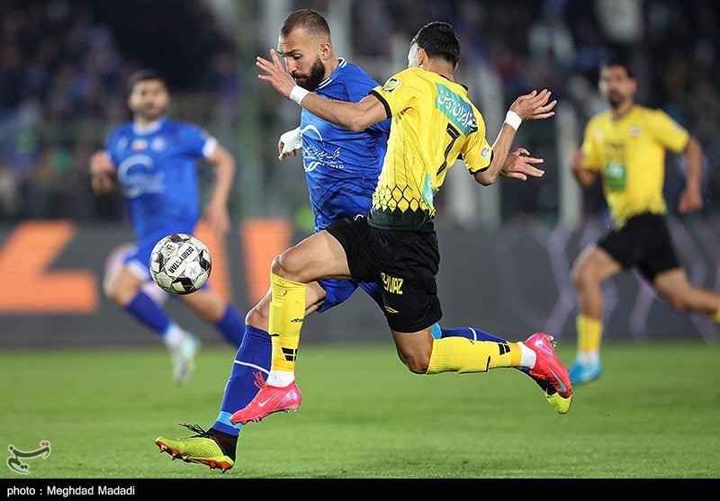 تغییر ساعت دیدار سپاهان - استقلال در روزی بازی! - تسنیم