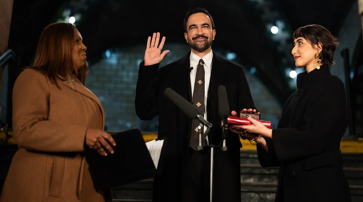 مراسم ادای سوگند زهران ممدانی برای شهرداری نیویورک با قرآن + زیرنویس