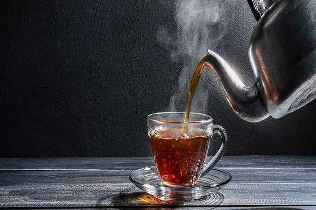 نوشیدن چای داغ در اول صبح به تمیز شدن معده کمک می‌کند؟