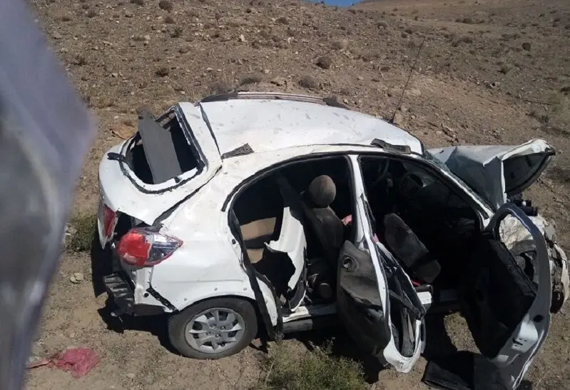 کودک سه‌ساله قربانی واژگونی خودرو کوییک در محور شیراز - اصفهان