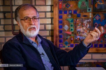 روحانی نماد مدیریت‌منطقی در برابر احمدی‌نژاد است