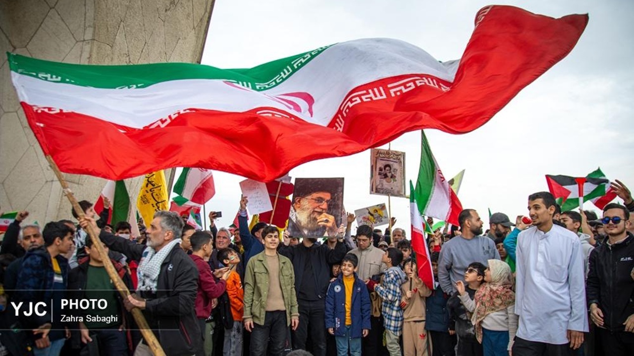 واکنش‌ها در فضای مجازی یک روز پس از راهپمایی حماسه ساز ۲۲ بهمن + فیلم