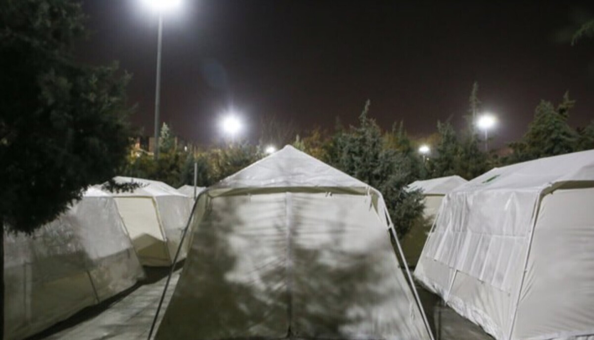 در پی هشدار وقوع طوفان/ فرمانداری دستور تخلیه روستای کامل‌آباد قشم را صادر کرد