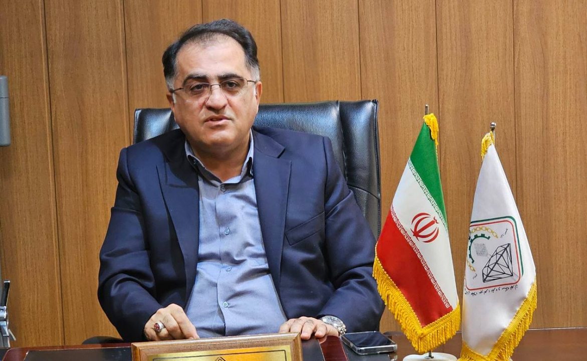 طلا و سکه در بازار ایران کم‌نوسان ماند/  پیش بینی فردا 30 آذرماه – ساناپرس