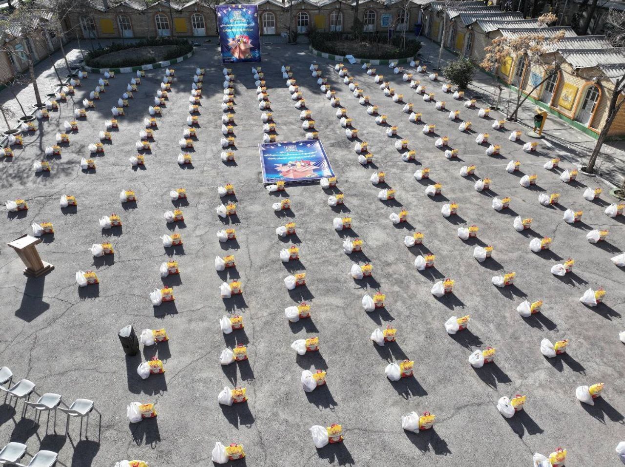 آغاز توزیع ۲۳۵ هزار بسته معیشتی و ۲ و نیم میلیون پرس غذای گرم در خراسان رضوی