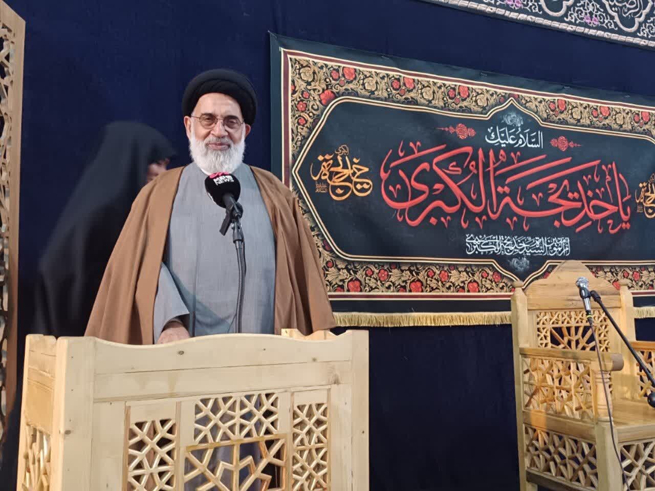 حضرت خدیجه(س) پشتوانه حقیقی رسالت پیامبر(ص) است