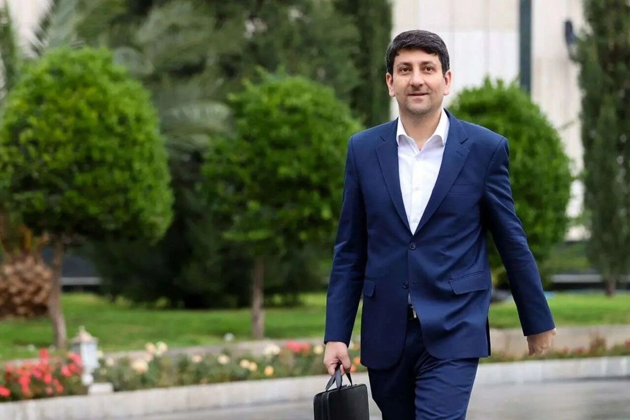 وزیر ارتباطات: پیگیری‌ها برای رفع مرحله‌ای نیازهای ارتباطی مردم و کسب و کارها در حال انجام است/ معیشت ۱۰ میلیون نفر به ارتباطات پایدار وابسته است