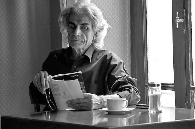 پایان شاعر آوانگارد