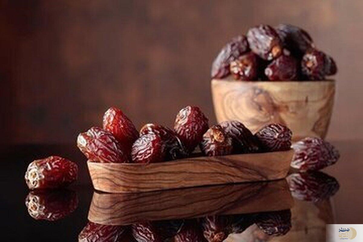 به این دلیل در خوردن خرما زیاده روی نکنید